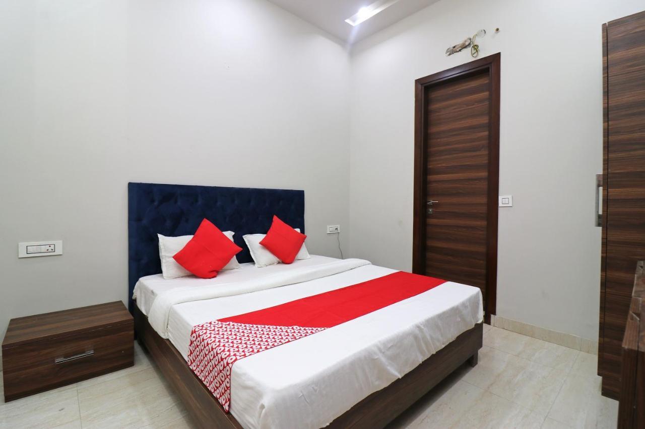 Oyo 38799 Savoy Guest House Panipat Exterior photo